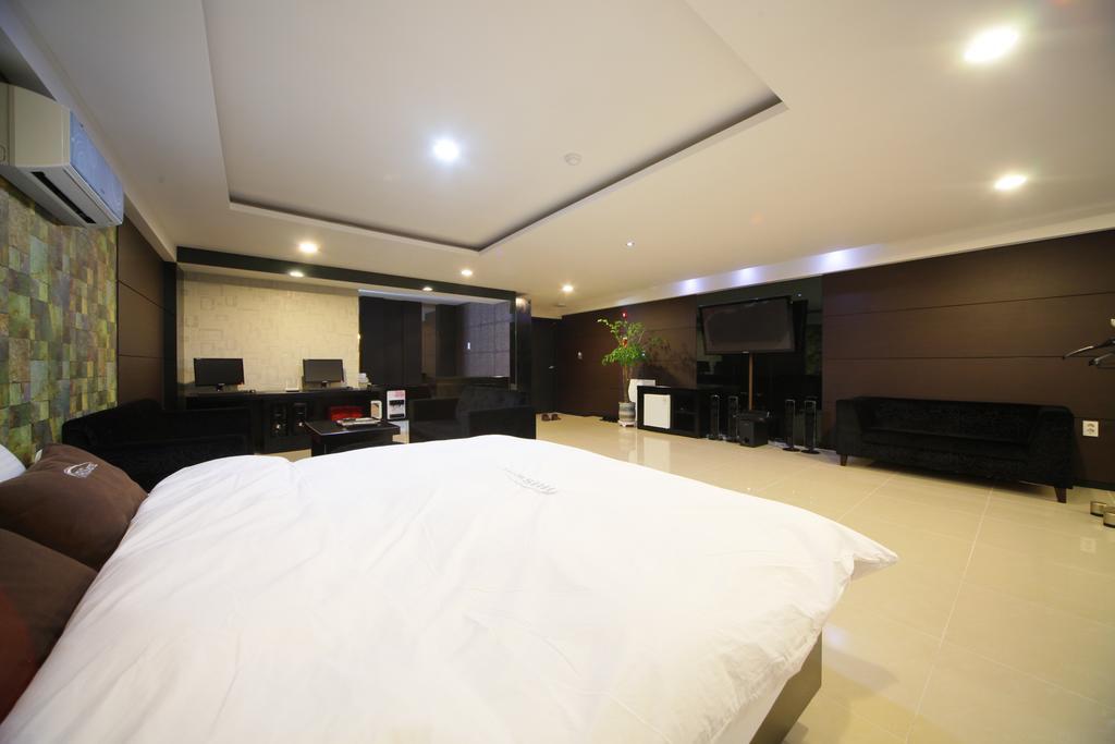 Iris Motel Busan Extérieur photo