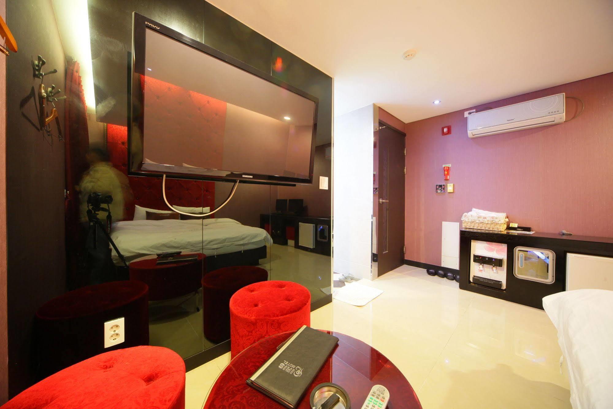 Iris Motel Busan Extérieur photo
