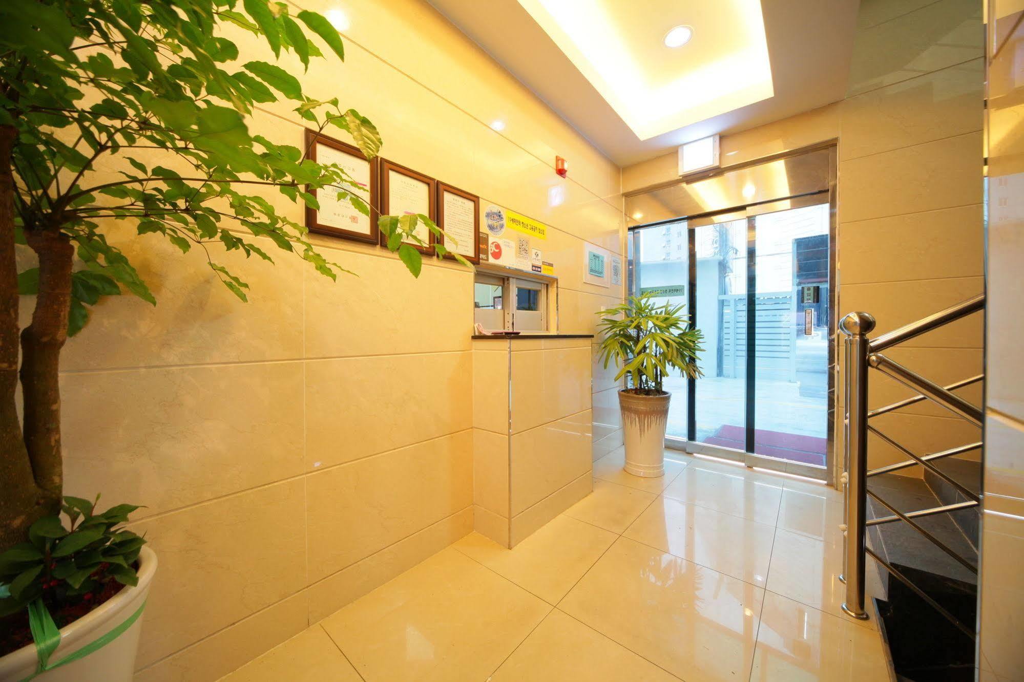 Iris Motel Busan Extérieur photo